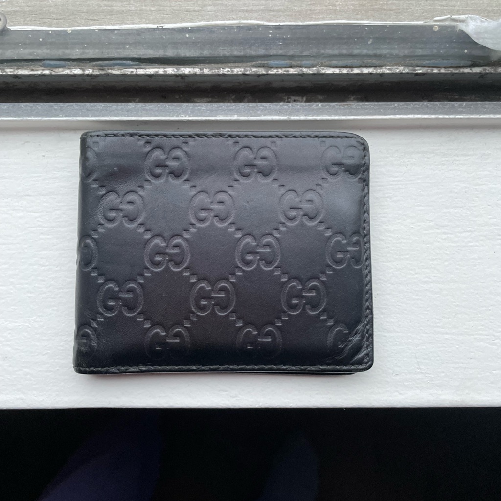 Gucci Wallet.